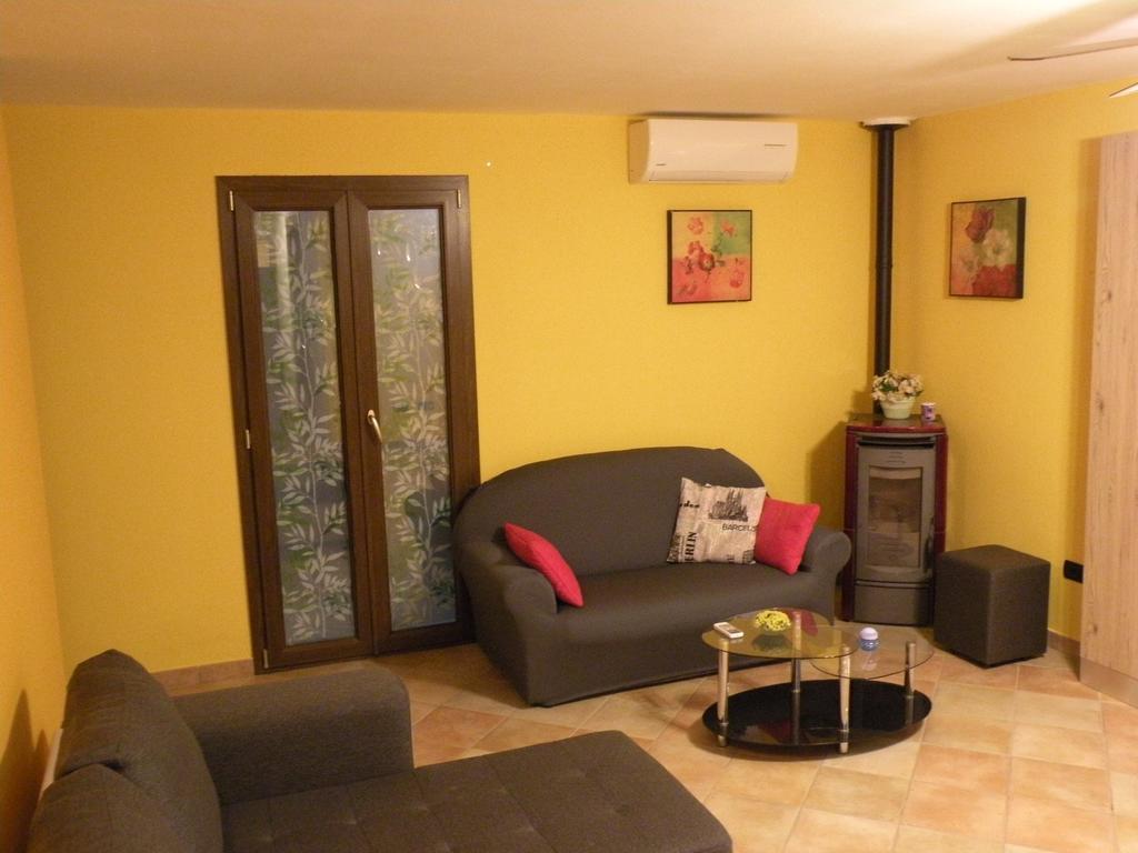 Appartamento Indipendente Al Piano Seminterrato Girasole Dış mekan fotoğraf